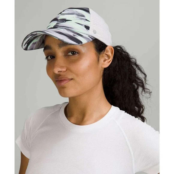 NWT Lululemon Fast Free Run Hat *Vent PGM1 Paint Glide Multi One Size $48 - Picture 1 of 9